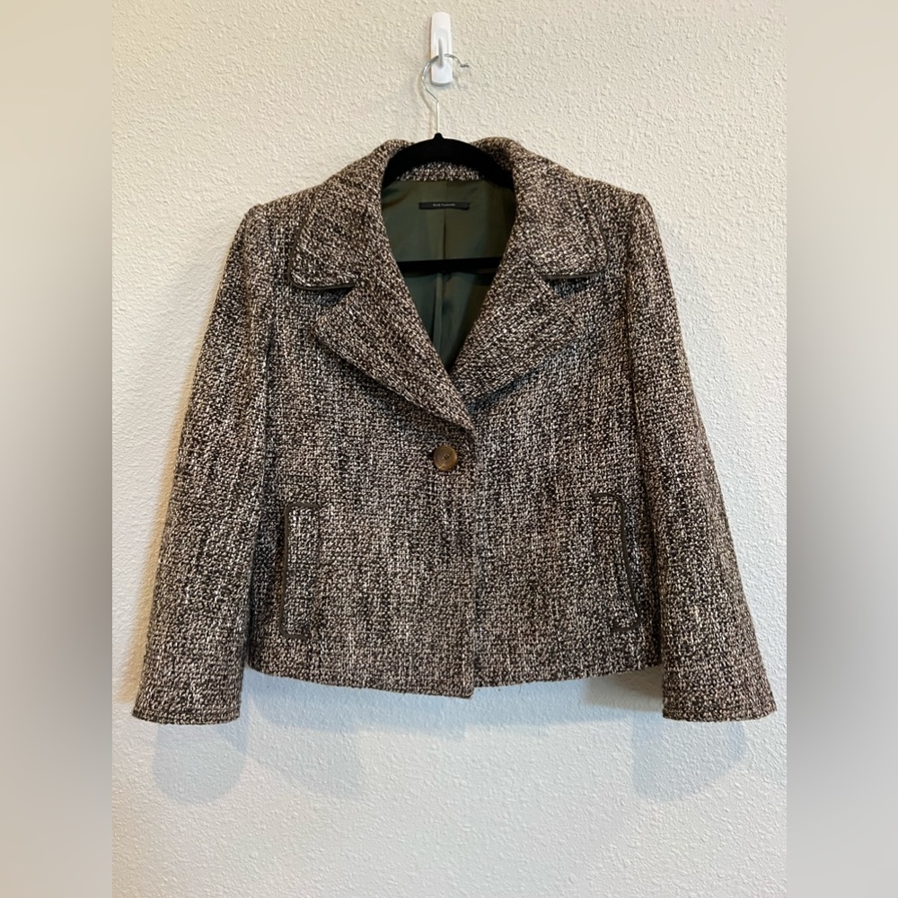 #1023 Eli Tahari Wool Tweed brown button blazer size small